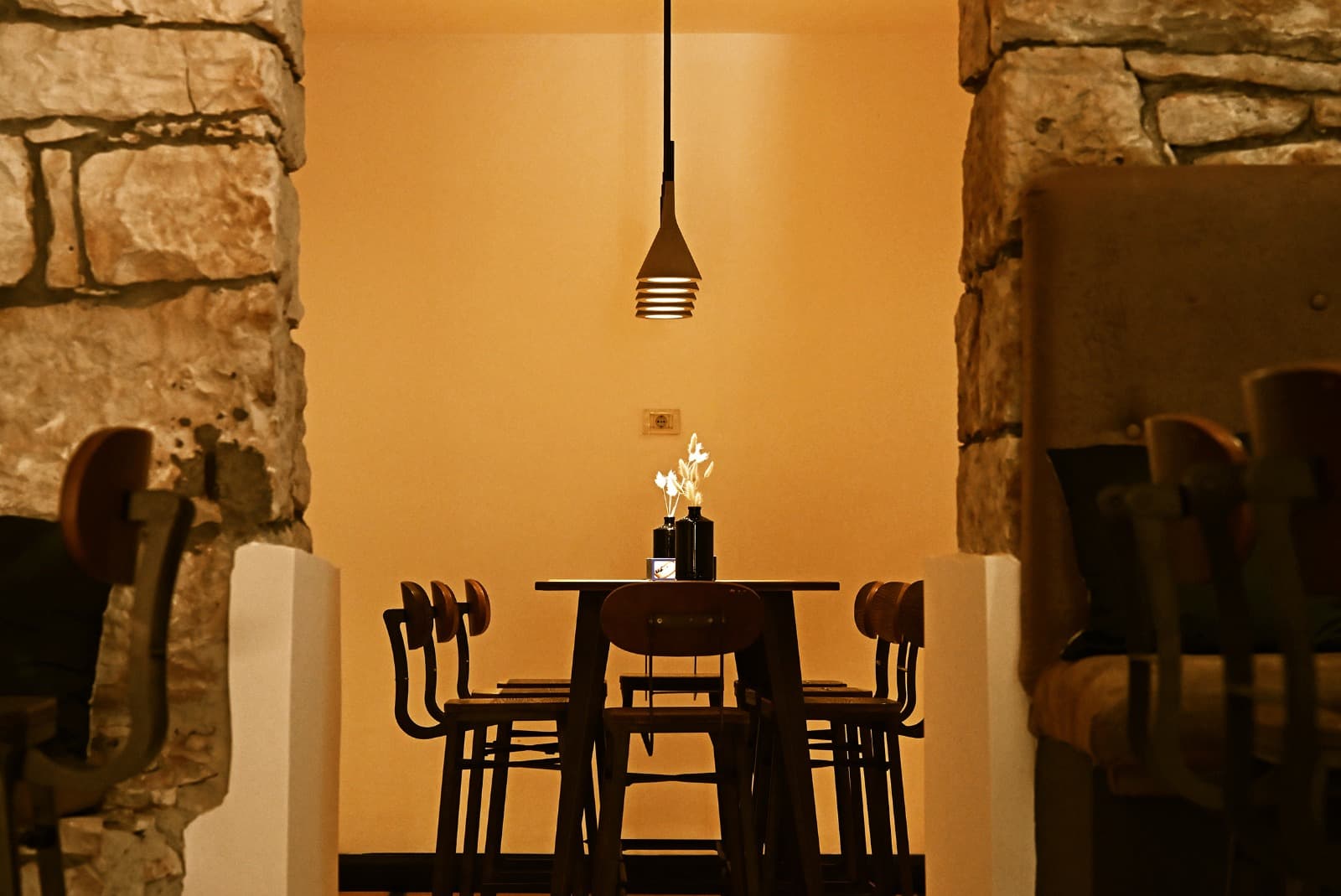 Podroom interior — warm detail.